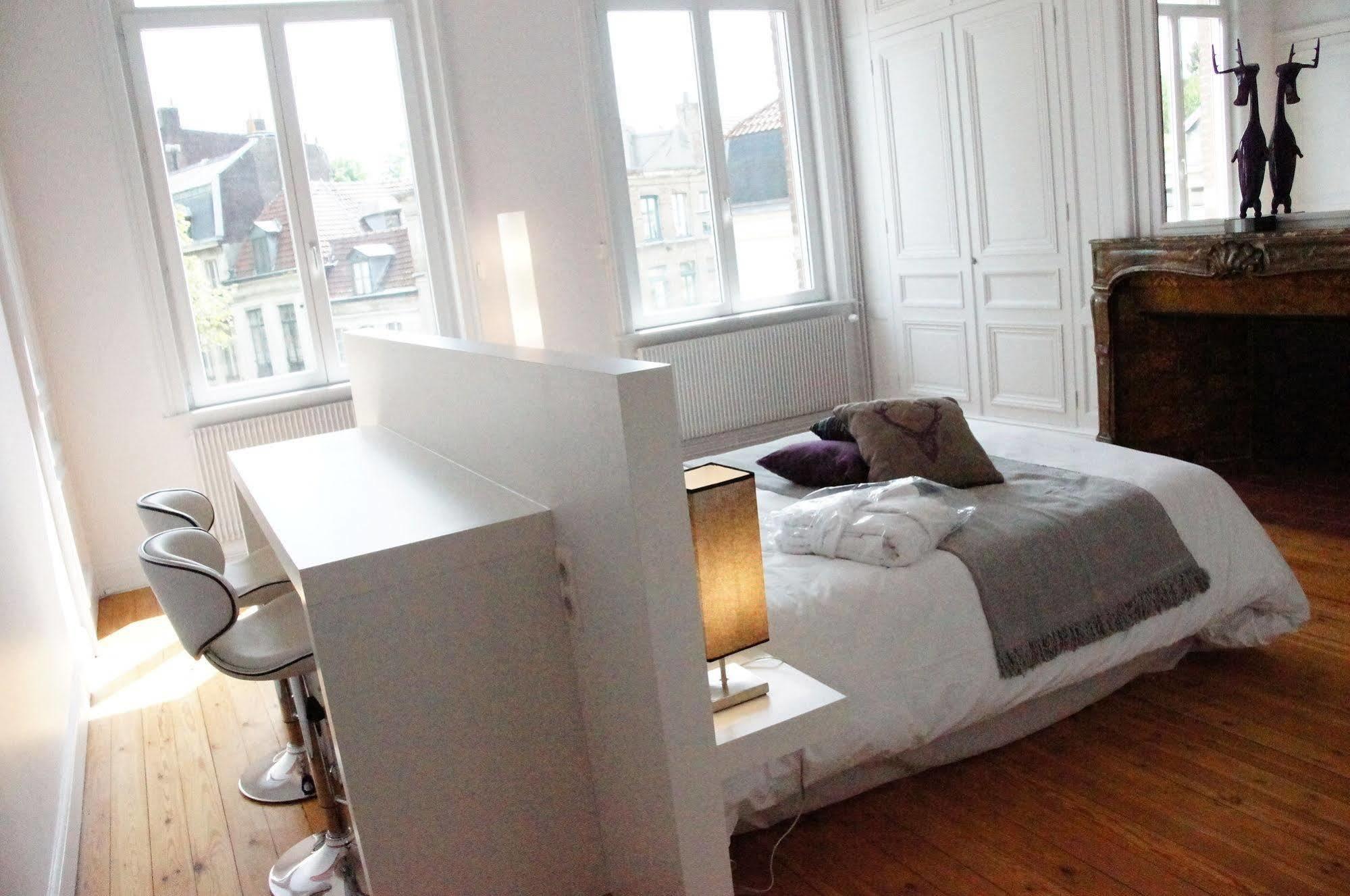 L'Esplanade Lille Bed & Breakfast Exterior photo